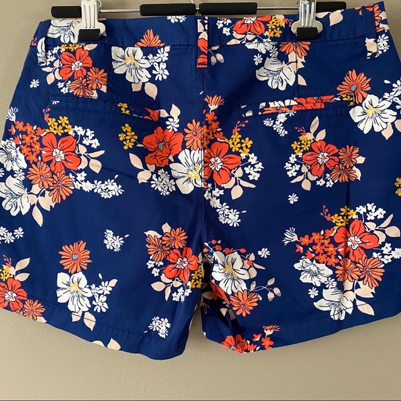 Old Navy floral shorts - Picture 2 of 4